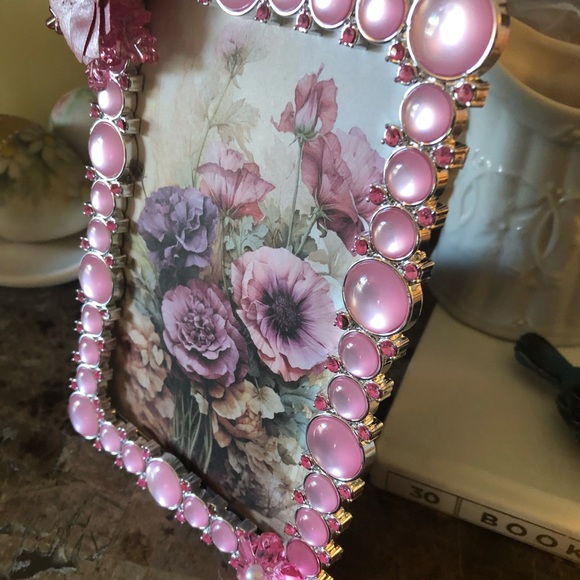 🌸Pink Frame🌸 - Picture 4 of 5